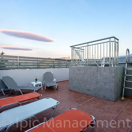 Elegant 2br Rooftop Pool & Walk To Old Town * La Canée