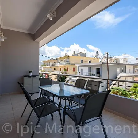 Elegant 2br Rooftop Pool & Walk To Old Town Appartement