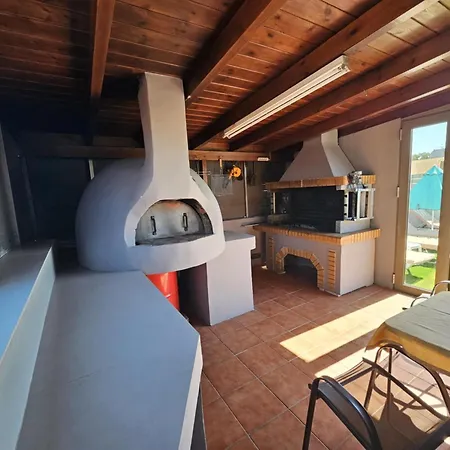 Elegant 2br Rooftop Pool & Walk To Old Town Appartement